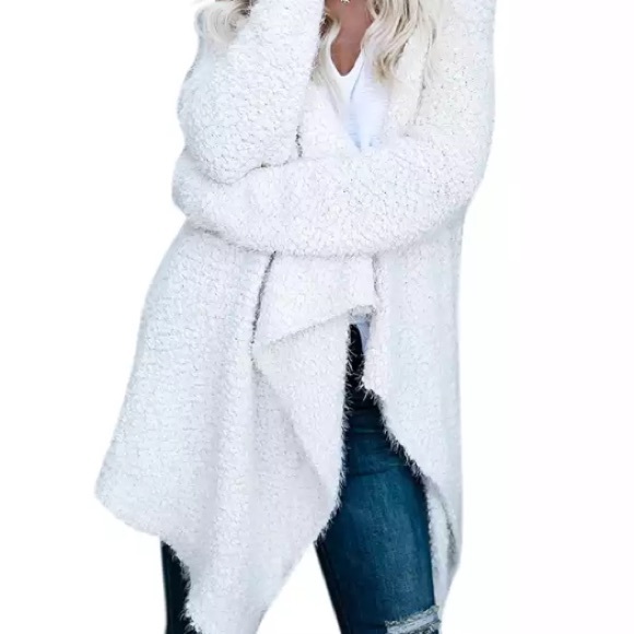 HOST PICK BEST IN Boutique5 🌟RATED White sweater - Picture 4 of 4